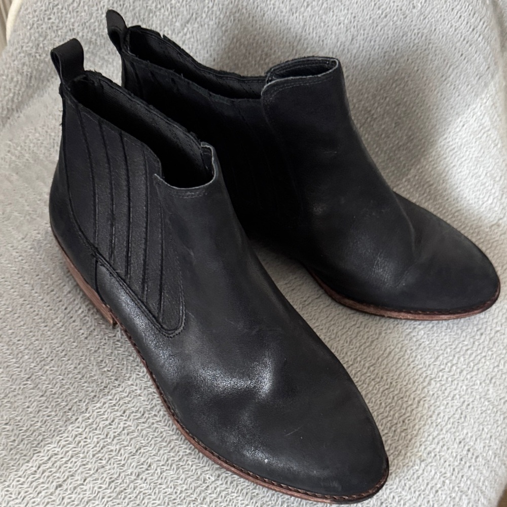 GIanni Binni Black Leather Ankle Boots